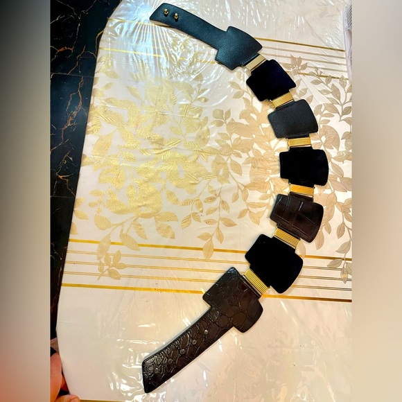 Wide Gladiator Belt Black Combination Leather With Gold Metal Sz 42” - Picture 1 of 6